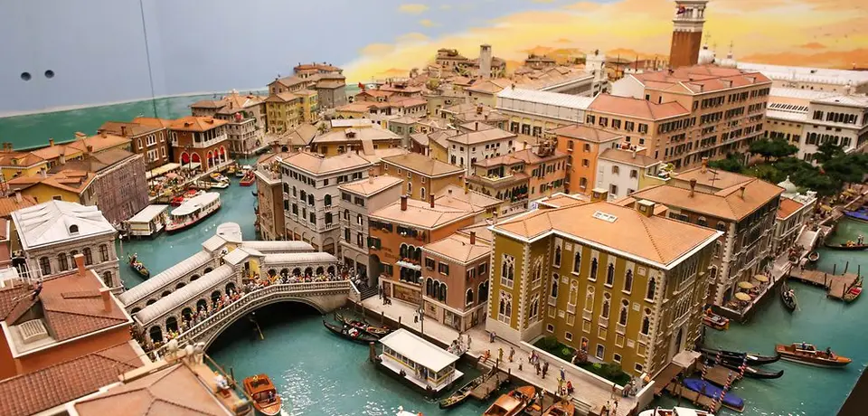 6628156f-8013-4759-b49e-d1a8ea0466dd-km1-miwula-venice.jpg