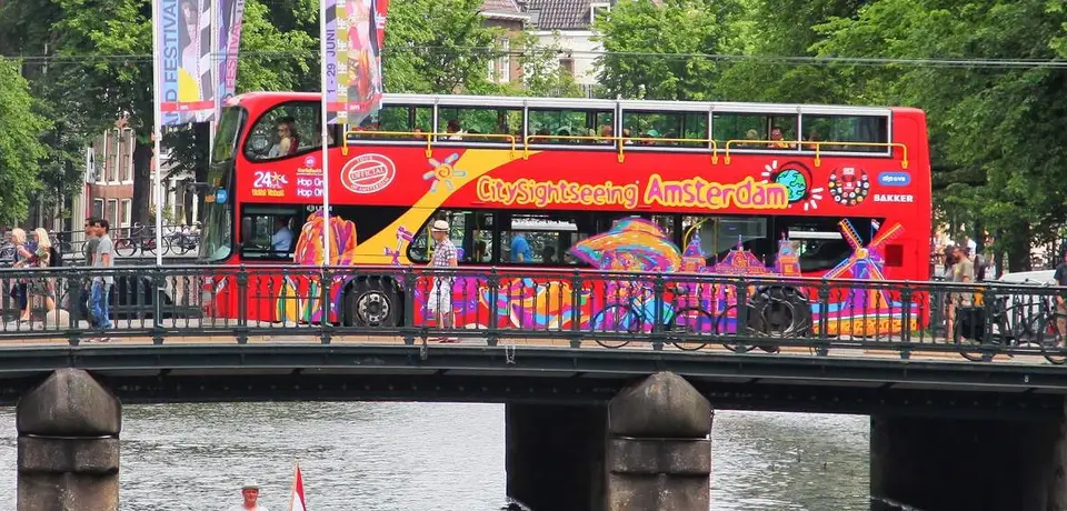 a2373442-bfe6-4e4a-ad36-ec9783ce4b6a-AmsterdamCitySightseeingHop-OnHop-OffBusBoatPass.jpg