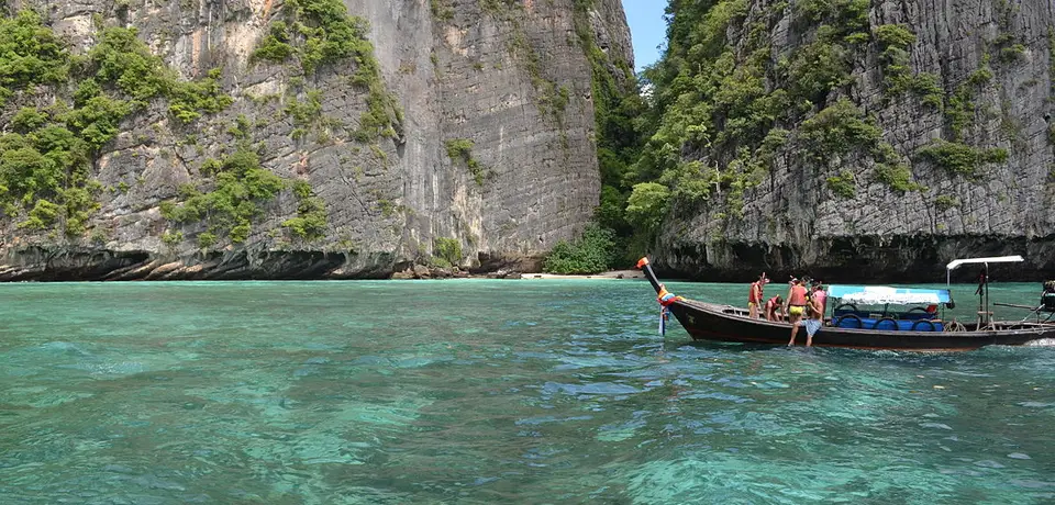 abdefa22-aead-41b7-90e0-5e69b61a4855-1200px-KohPhiPhi.jpg